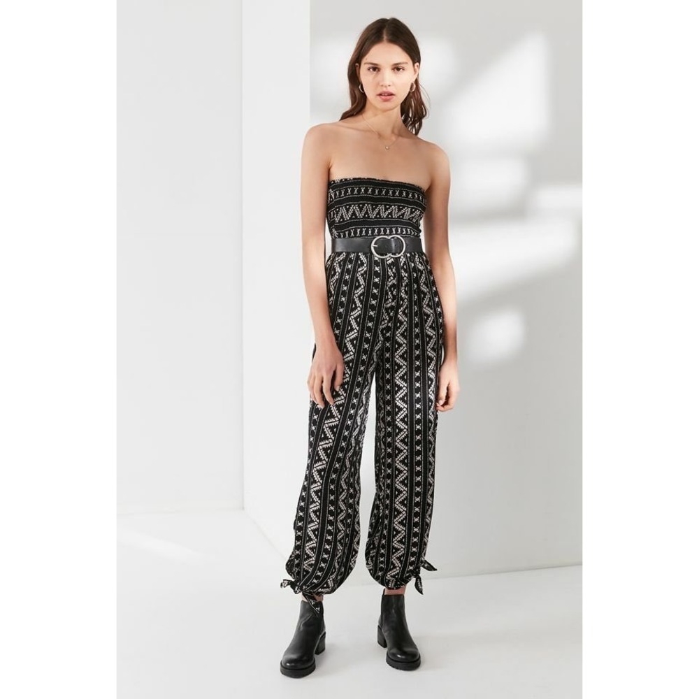 Urban Outfitters Black White Geometric Smocked Strapless Wide Leg Jumpsuit M